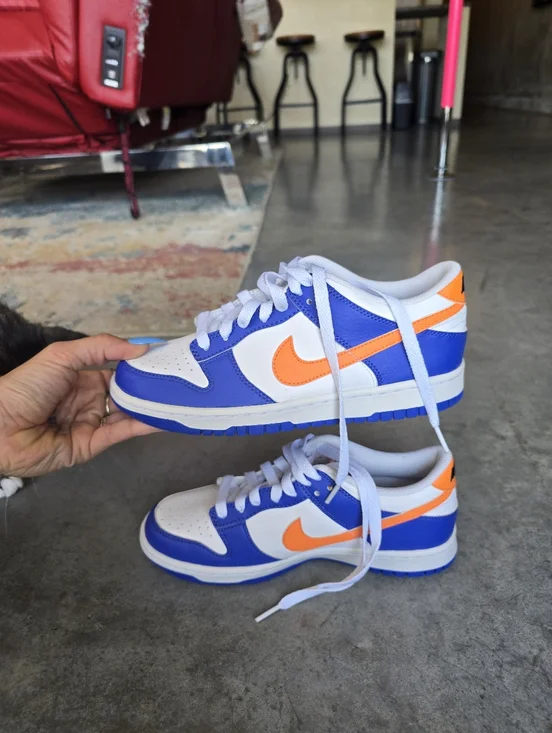 Nike White, Blue & Orange Size 6Y Or 8 Womens - Picture 2 of 8